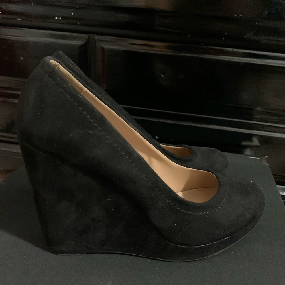 Vintage Black Wedge Sz 6
